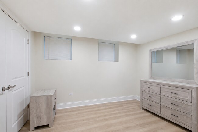 Photo - 5851 N Virginia Ave Unit G