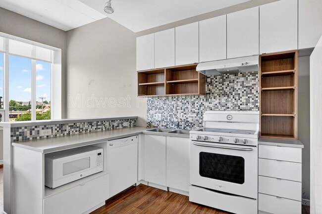 Photo - 4100 Lindell Blvd Unit 302