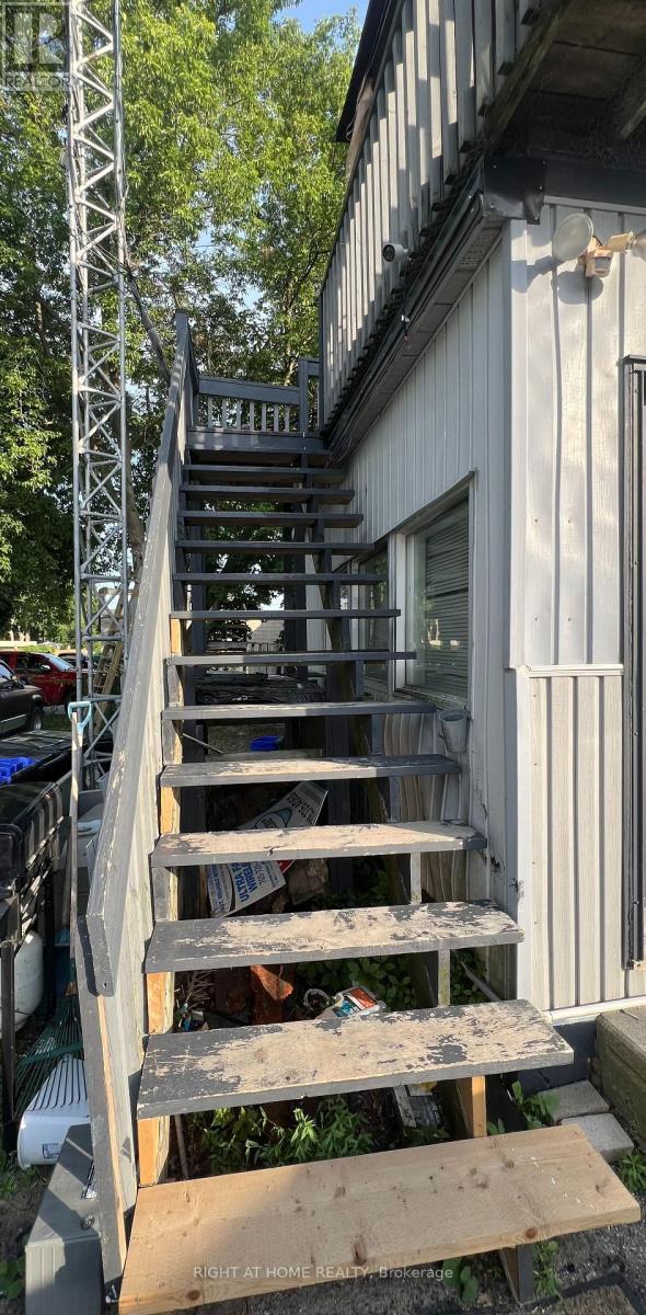 Photo - 169 Bayfield St