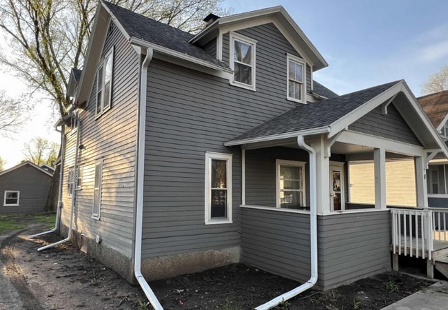 Photo - 10 S University St