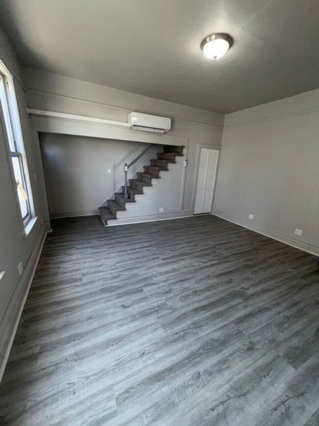 Photo - 1411 W Maryland St Unit A