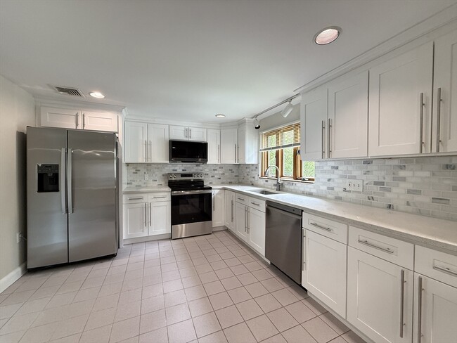 Photo - 115 Grove St