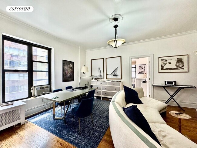 Building Photo - 135 E 63rd St Rental