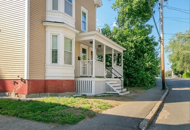 Building Photo - 110 Graham St Unit 110 Graham Street 1rst fl