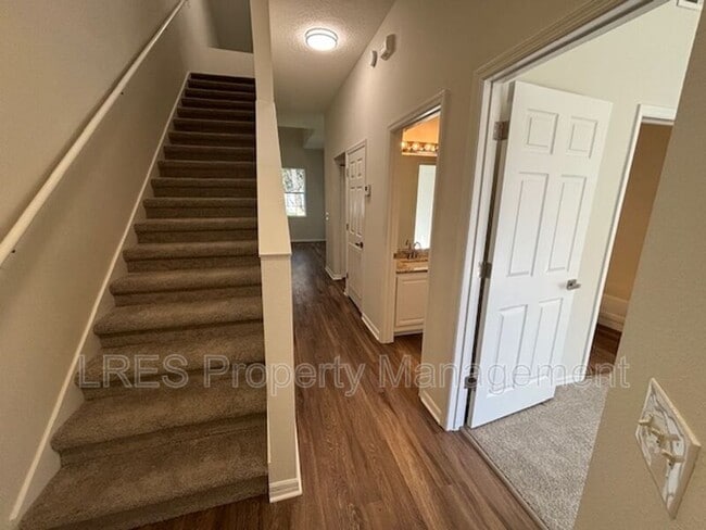 Photo - 600 Northern Way