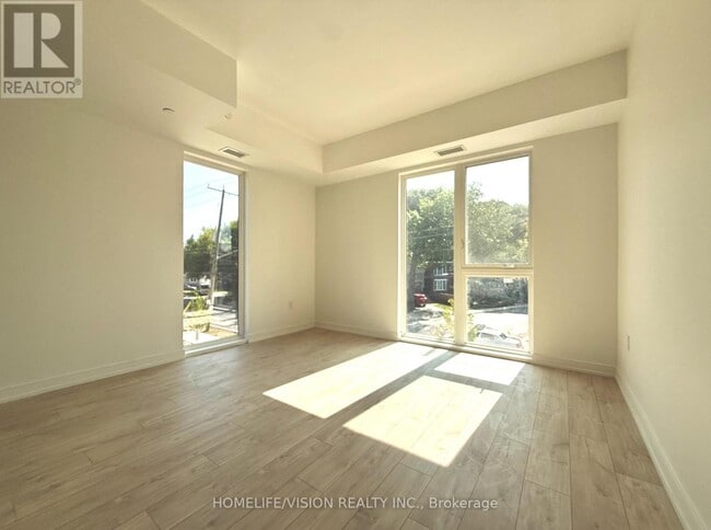 Photo - 168 Clonmore Dr