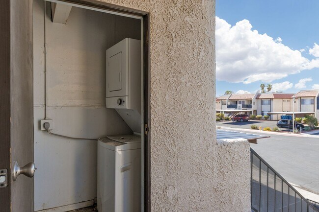1676 Jupiter Ct
