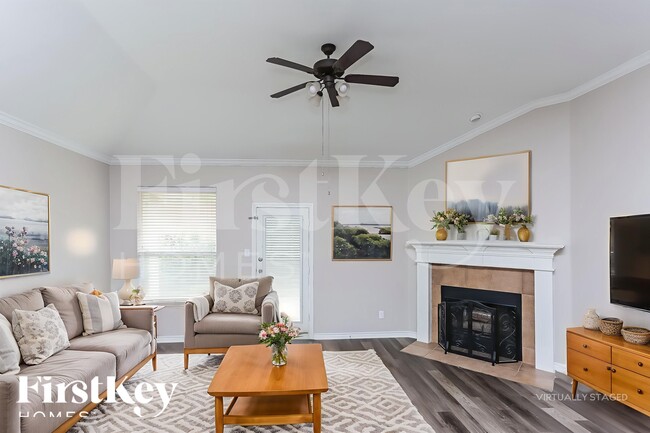 Photo - 905 Sheryn Dr