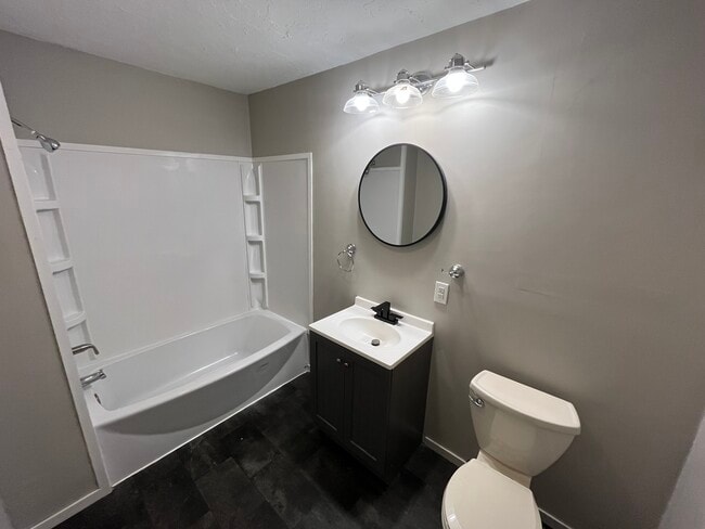 Photo - 2433 Morton St