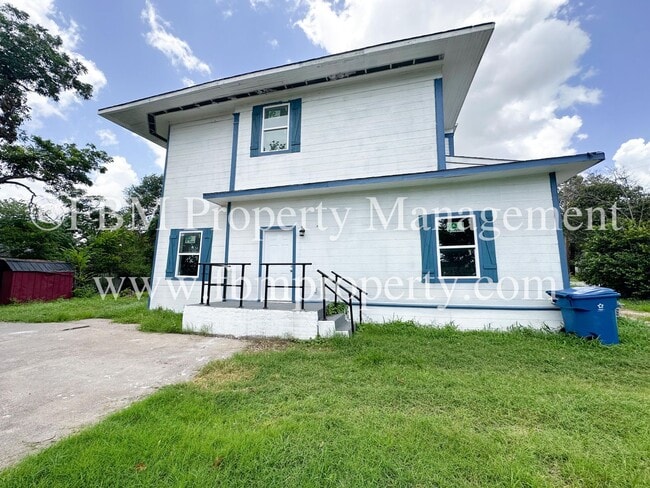 Photo - 518 N 26th St