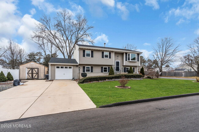 Photo - 613 Champlain St