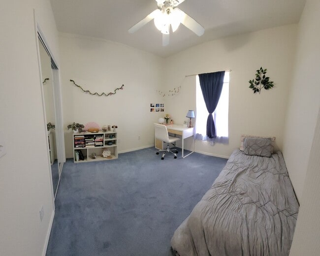 Photo - Beautiful 3 bed 2.5 bath home located in the Las Colinas Area!