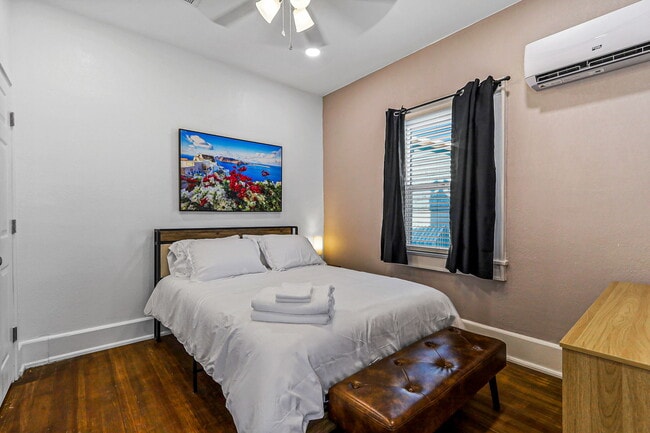 Photo - 1806 Arizona Ave