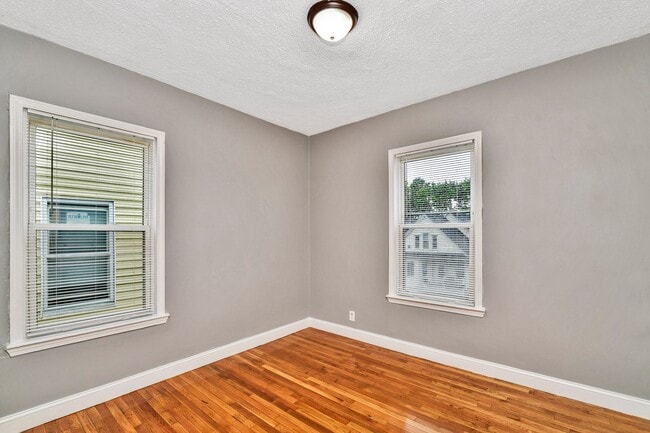 Photo - 352 Norfolk St Unit 3