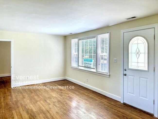 Photo - 2104 Hampstead Ave