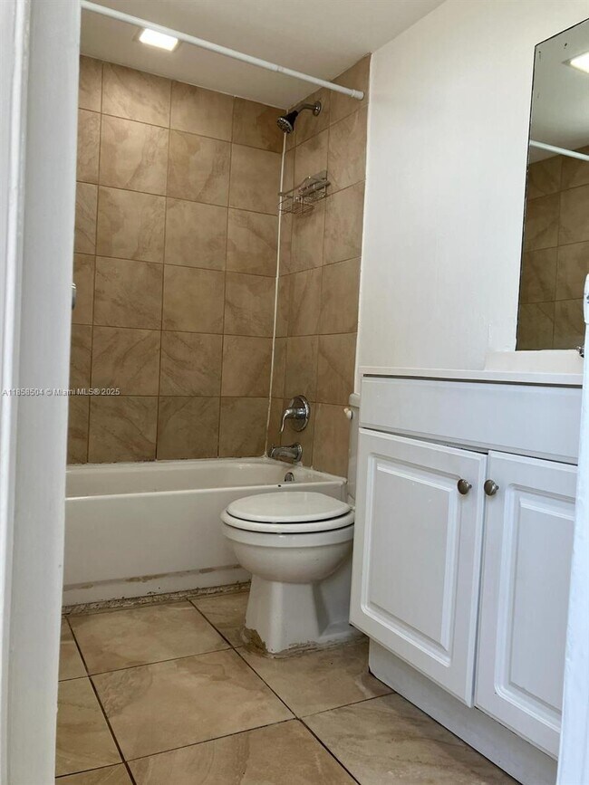 Photo - 2800 NW 56th Ave Unit H405