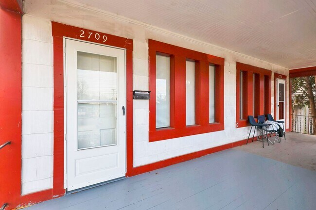 Photo - 2709-2711 Sullivant Ave Unit 2709