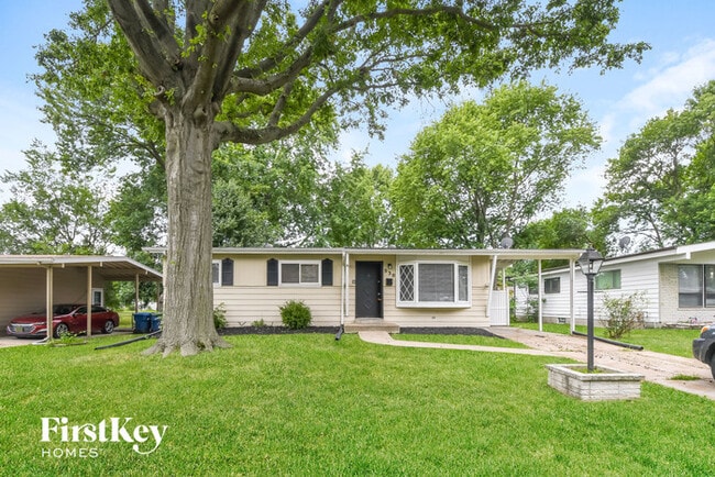 Photo - 530 Bardot Dr