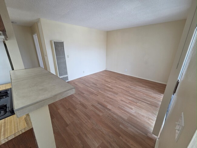 Photo - 839 Gaviota Ave Unit A