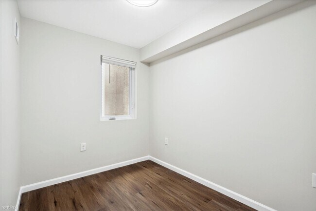 Photo - 2 br, 2 bath Triplex - 2025 N 16TH ST Unit... Unidad 102