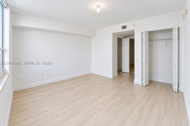 3232 SW 22nd St Unit 1708