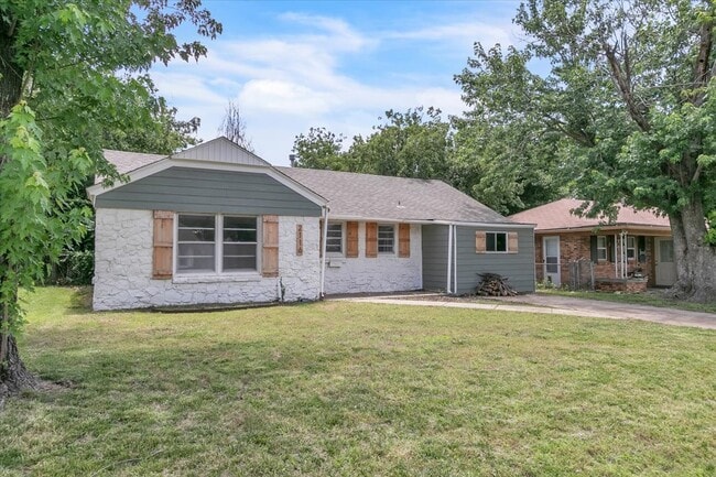 Photo - 2116 Andover Ct