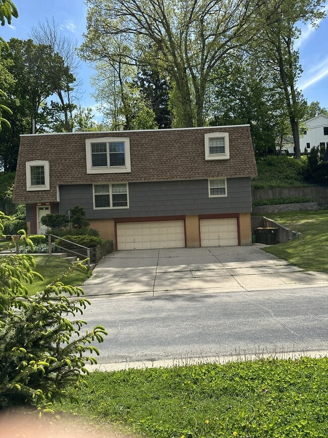 Photo - 1331 Martha Washington Dr Unit Lower