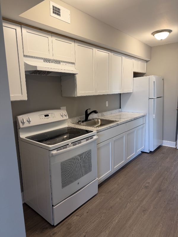 Photo - 316 62nd St NE