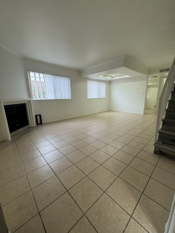 Building Photo - 13012 Riverside Dr Rental