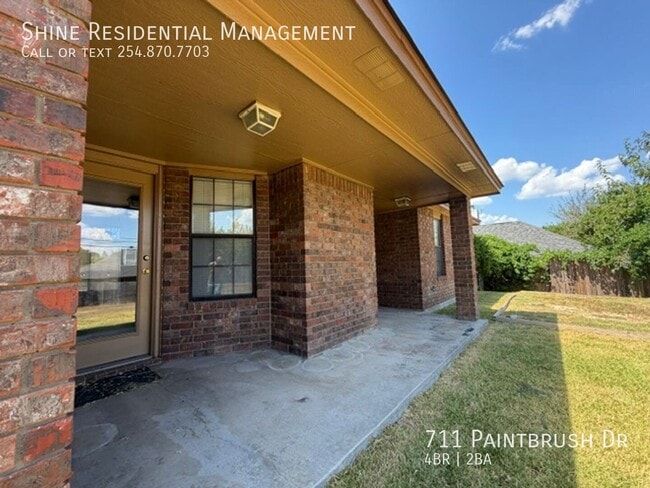 711 Paintbrush Dr
