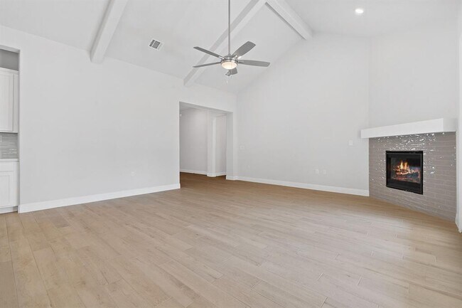 Photo - 102 Majestic Arroyo Way