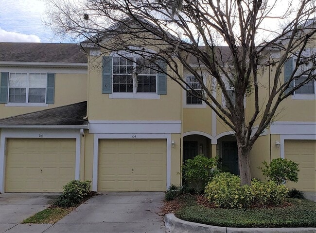 Building Photo - 2-story Spacious Townhome - Gated Communit...
