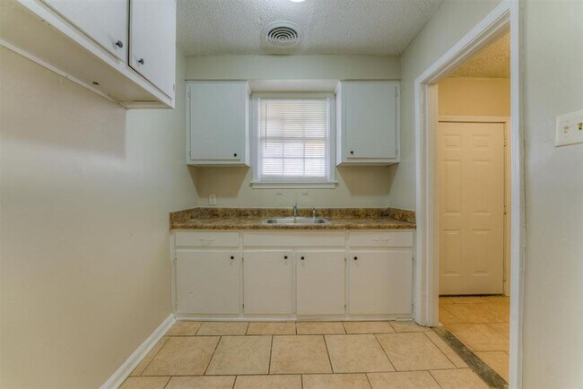 Photo - 1736 Edward Ave Unit 1738 Edward Ave