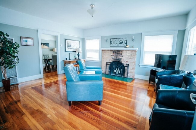 Photo - 1219 H St Unit 1221 H Street