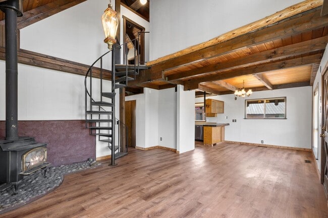 250 Morrison Canyon Ln