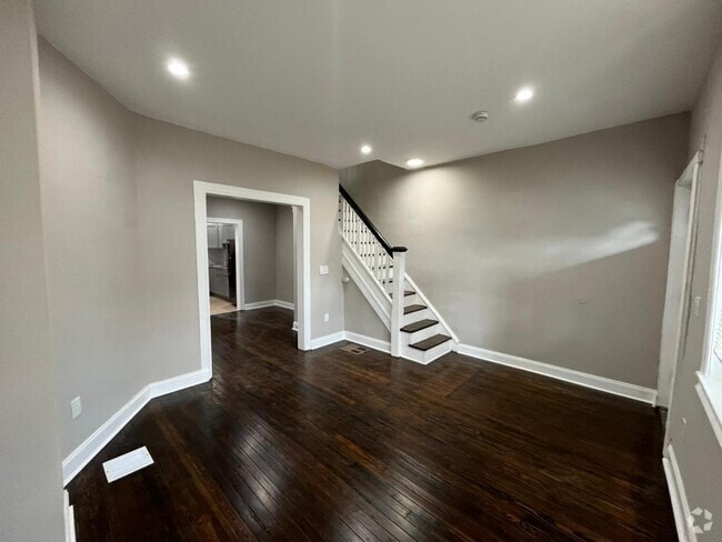 Building Photo - 2314 S 66th St Rental