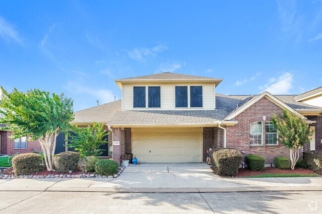 Building Photo - 1719 Village Townhome Dr