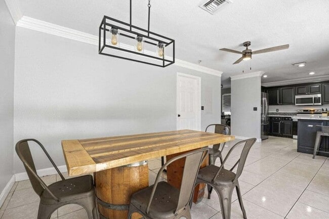 Photo - 1651 Suwanee Dr