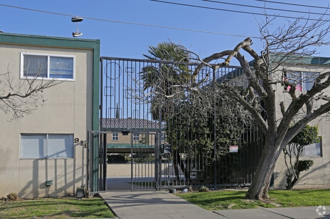 Photo - # Illinois 918