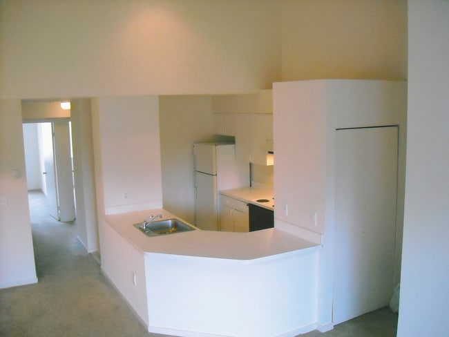 Photo - Selma Estate Apartments