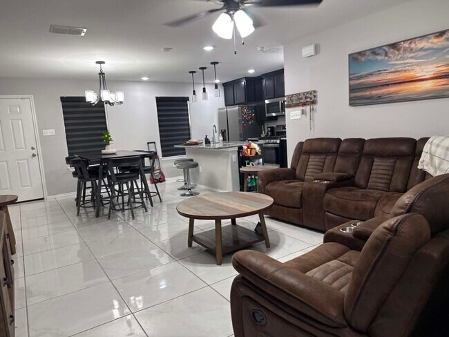 5013 Castano Dr