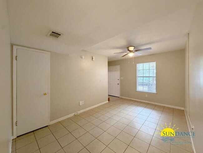 Photo - Quaint 2 Bedroom Townhouse in Fort Walton Beach!