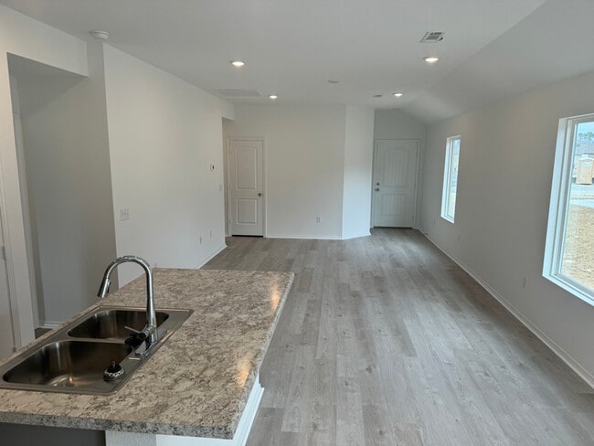 Photo - 10700 Mason Dr