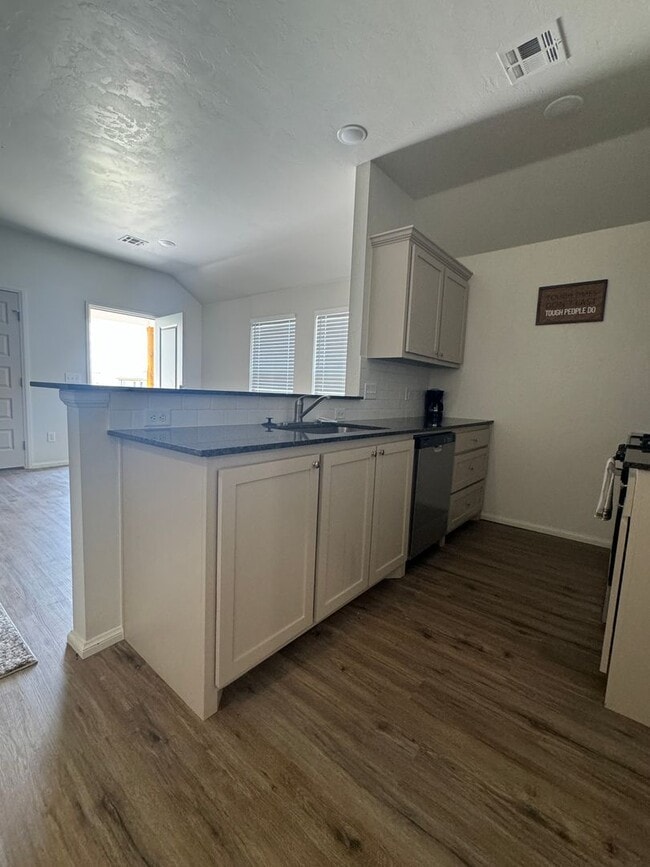 Photo - 1323 SW Oklahoma Ave Unit 1323 SW Oklahoma Apt A