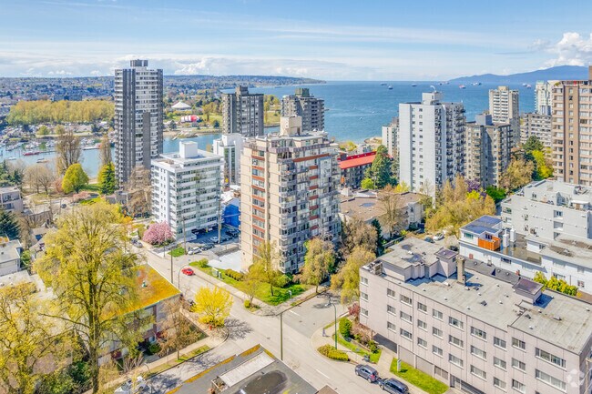 Photo - The Martinique