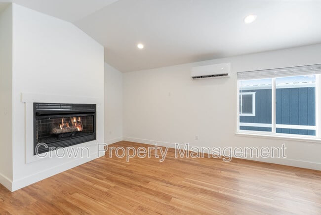 Photo - 54 Glacier Rnch Wy