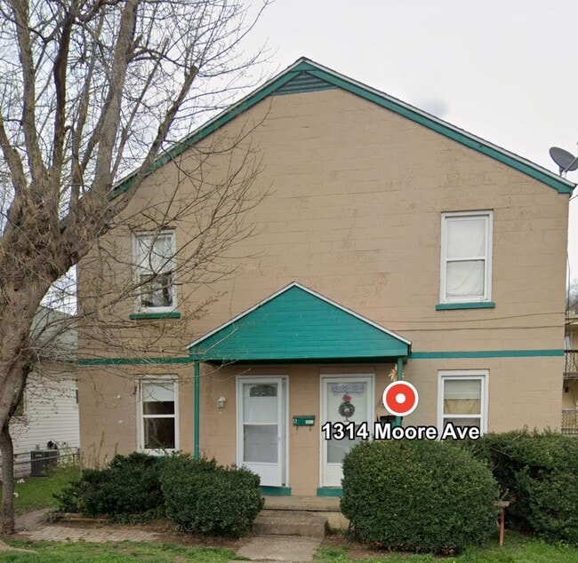 Building Photo - 1314 Moore Ave Unit A