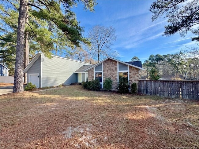 Photo - 741 Maxine St