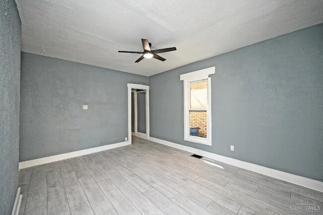 Photo - 26-28 Boltin St Unit 28