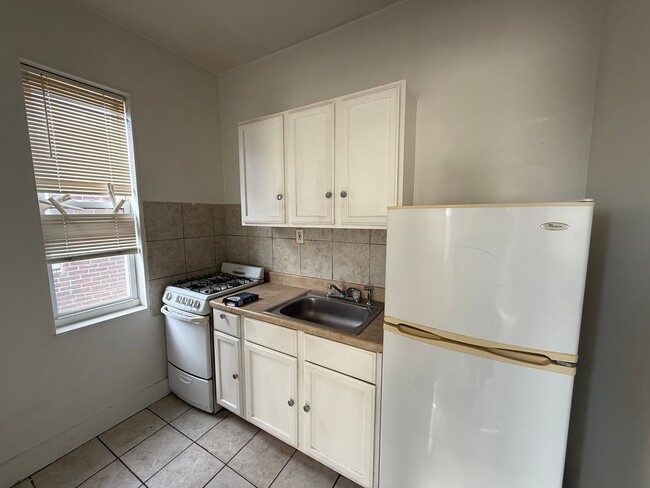 Building Photo - 7208 Torresdale Ave Unit 2